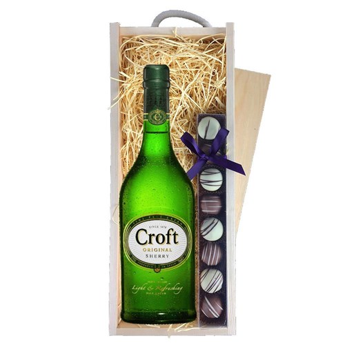 Croft Original Sherry 70cl & Heart Truffles, Wooden Box
